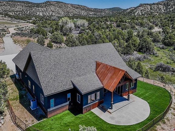 2nd image of 1700 Thoroughbred Road