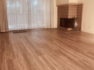 21 Pelican Ln #21, Redwood City, CA 94065