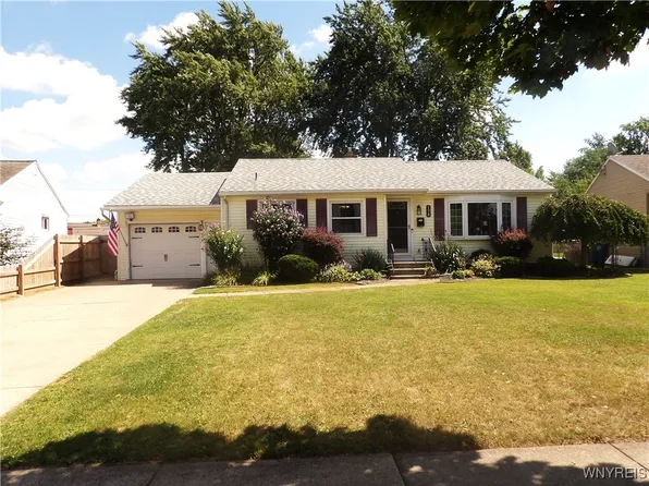 173 Coronation Dr, Amherst, NY 14226