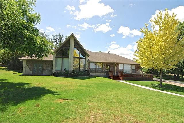 1st image of 1815 W Emerald Bend Ct