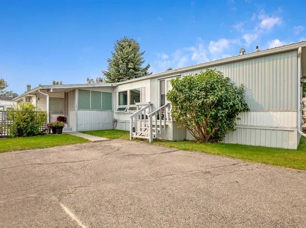 215 Homestead Close SE, High River, AB T1V 1J8