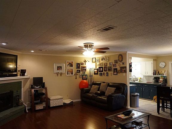 3rd image of 8630 Crestview Ln