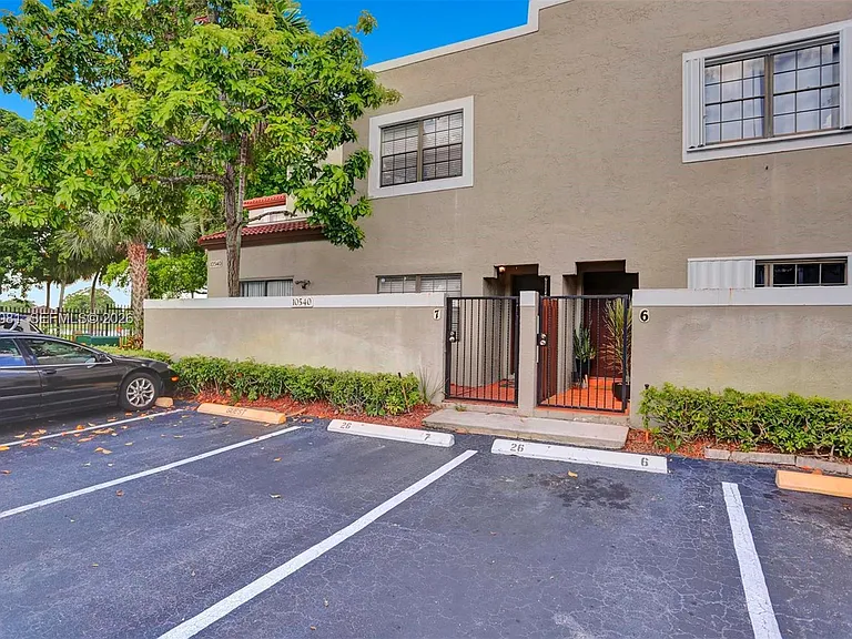 10540 SW 154th Ct #7 — Photo 3