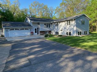 8673 Decathelon Dr, Spicer, MN 56288