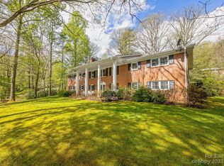 15 Ravenswood Rd, Flat Rock, NC 28731