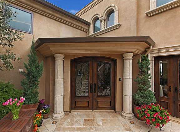 3rd image of 1921 Willow Ln