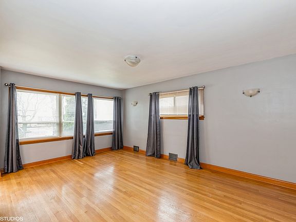 2nd image of 533 46th Ave