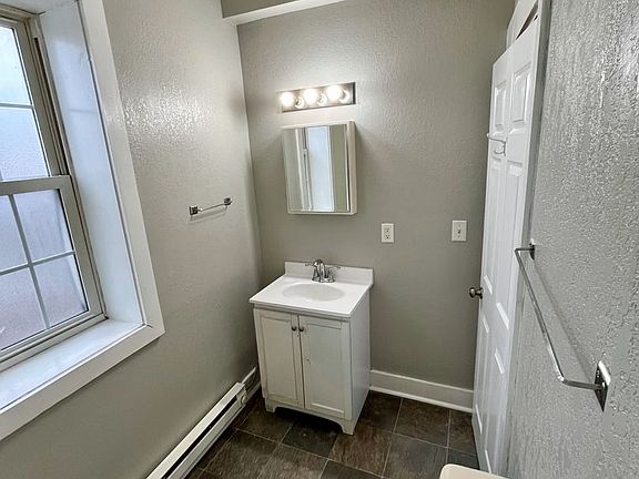 5th image of 727 W Park Ave #3