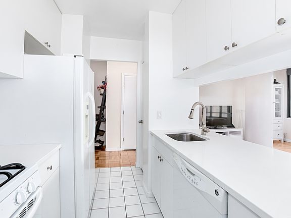 4th image of 455 E 86th St APT 16B