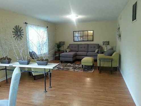 3rd image of 6061 Candlewick Dr