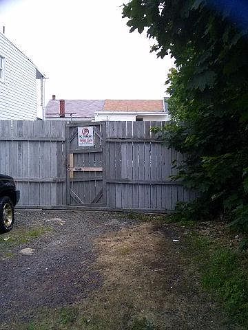 2nd image of 103 S Plum St