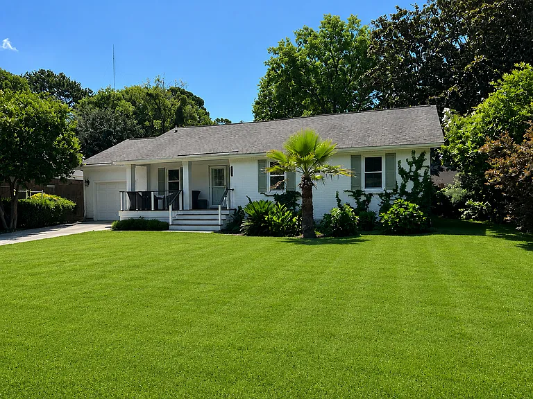 1133 Shoreside Way — Photo 1