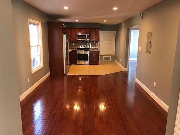 2nd image of 37 Sunnyside Ter APT 1