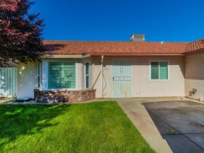 435 Segura Ave, Sanger, CA, 93657