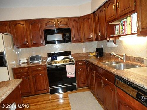 2nd image of 10838 Luxberry Dr #36