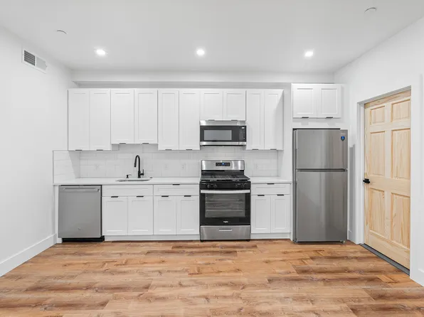 708 N 43rd St, Philadelphia, PA