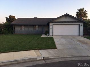 1943 S Kerckhoff Way, Hanford, CA 93230