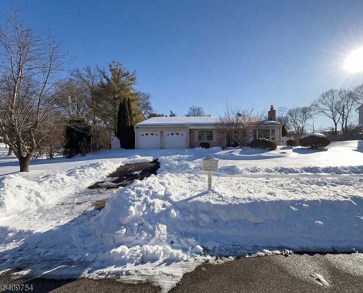 1st image of 10 Liberty Ln