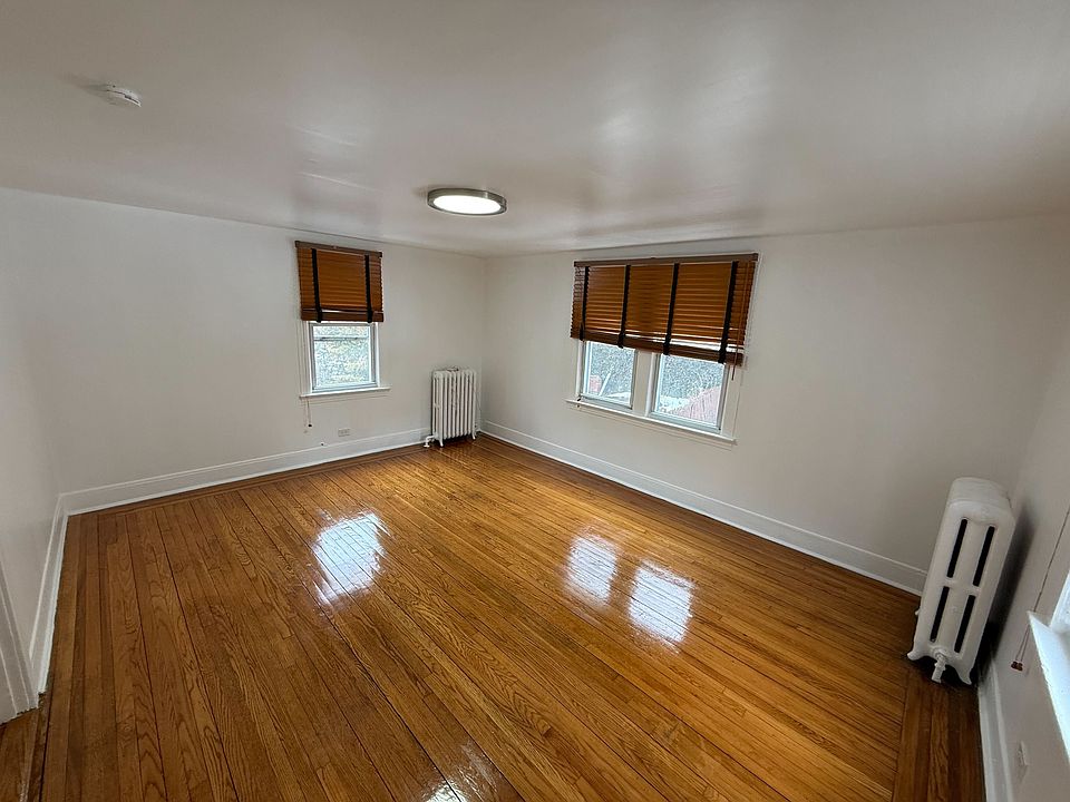 1st image of 596 Warburton Ave #3S