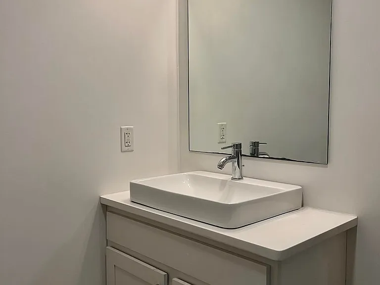 130 Locust St #2 — Photo 8