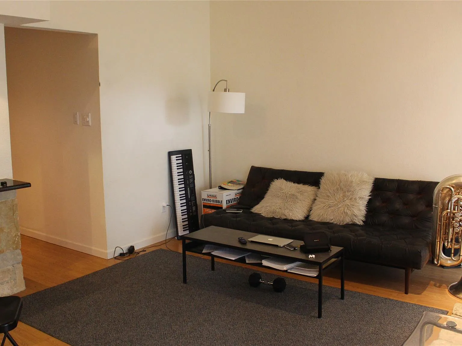 2 bed, 1.0 bath, 616 sqft, $1,595 — Photo 1