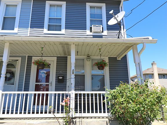 2nd image of 467 E 10th St