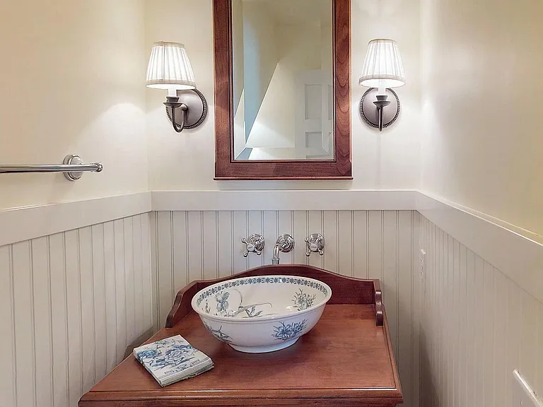 2101 Dermanak Dr — Photo 23