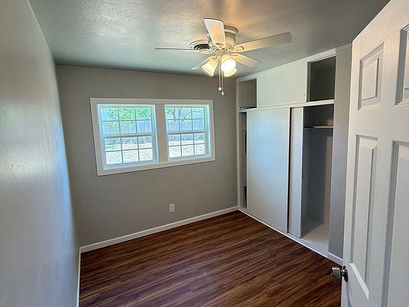 3rd image of 308 Teakwood St