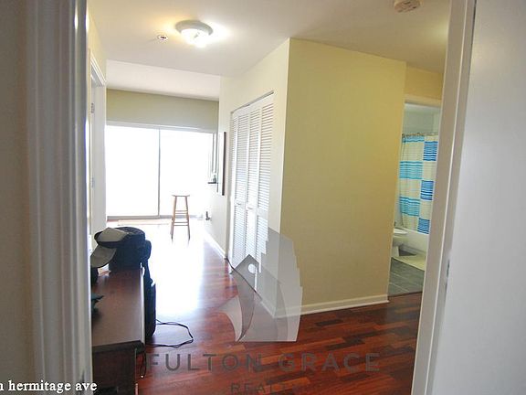 4th image of 100 N Hermitage Ave #1013