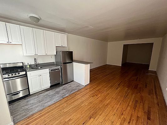 4th image of 175 Hawthorne St APT 3C