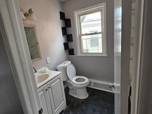 111-113 N Hermitage Ave #3