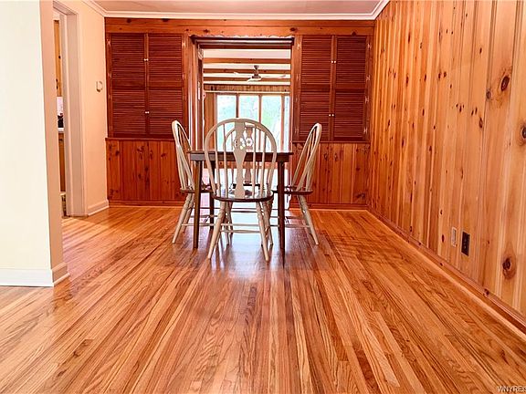 3rd image of 59 Meadow Ln