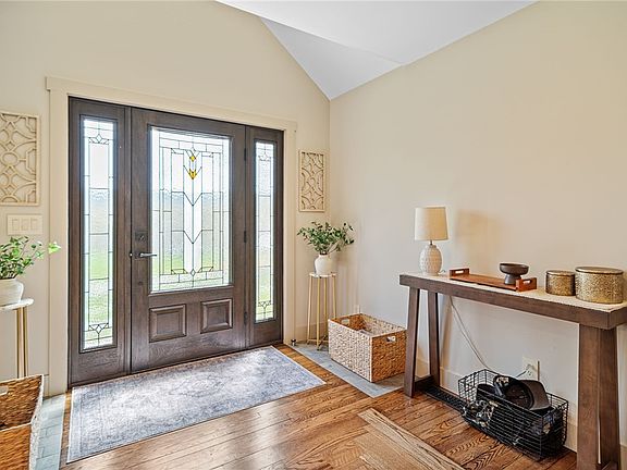 4th image of 101 Coy Glen Rd