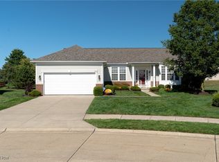 9119 Chatham Cir, North Ridgeville, OH 44039