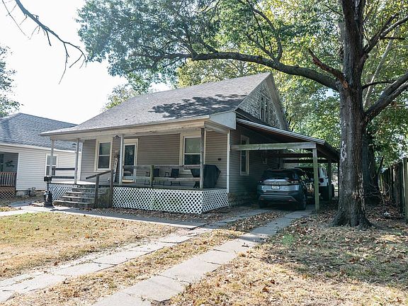 4th image of 615 Iowa St