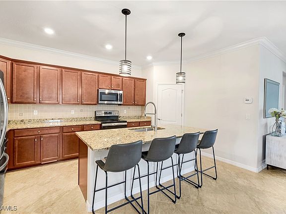 5th image of 10628 Pistoia Dr