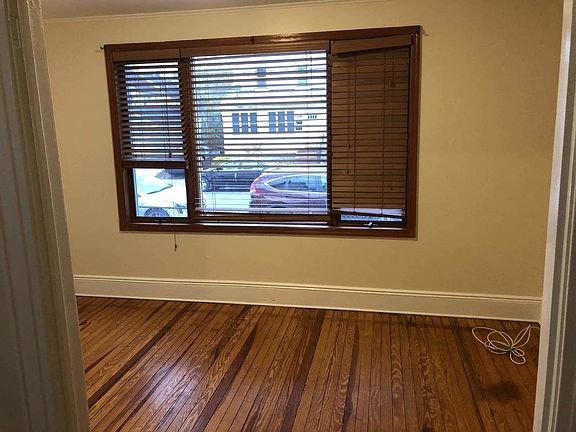 3rd image of 24814 89th Ave #1