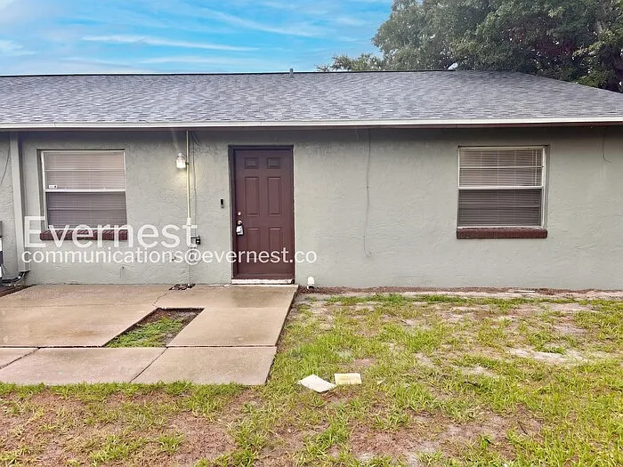 2 bed, 1.0 bath, 761 sqft, $995 — Photo 2