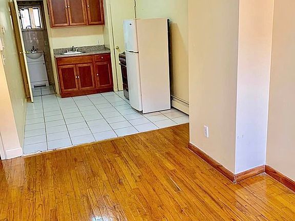 3rd image of 4202 5th Ave #9