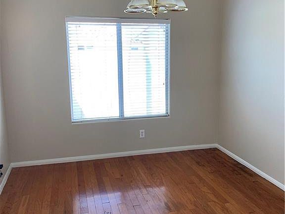 5th image of 846 Coral Cottage Dr