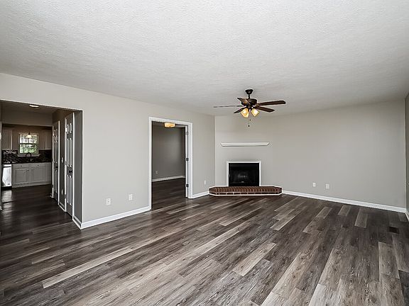 4th image of 113 Bradford Cir