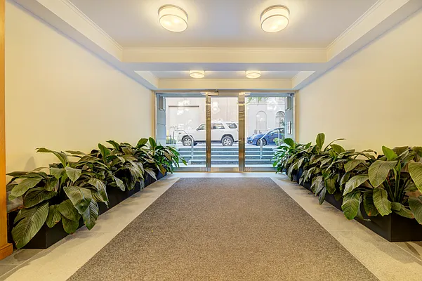 Rented by REAL New York | media 14