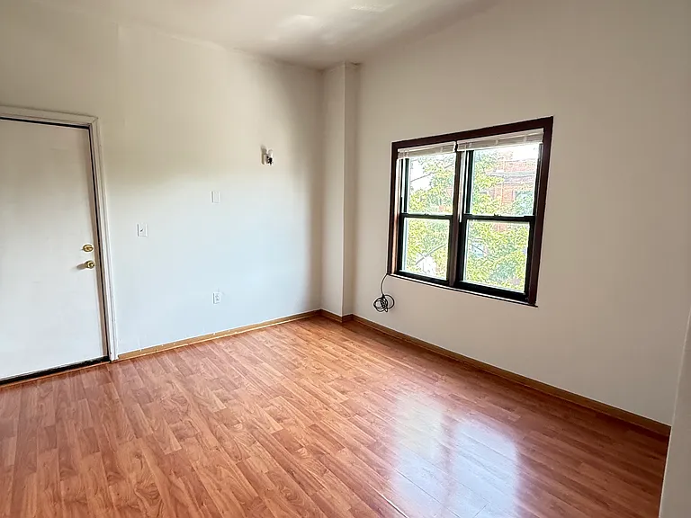 2901 S Emerald Ave #3R — Photo 10