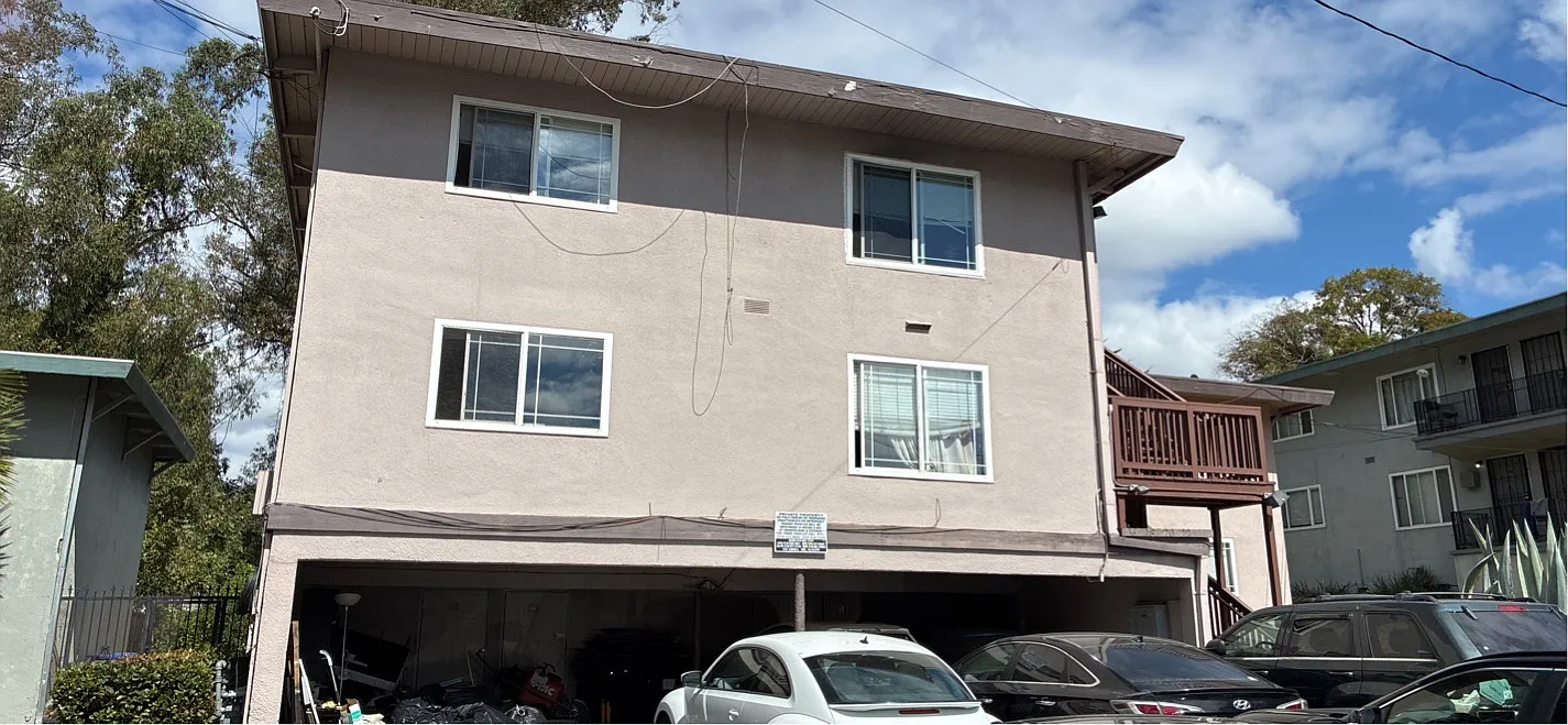 2 bed, 790 sqft, $1,995 — Photo 1
