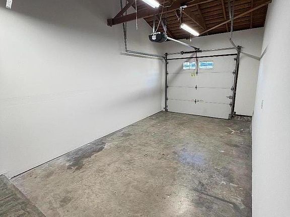 4th image of 1800 Terri Way #1800