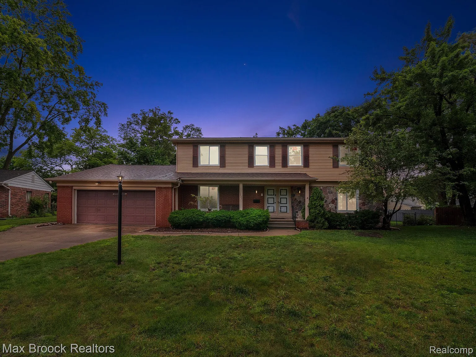 22681 Oak Ct photo 1