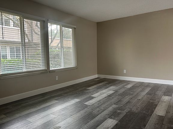 2nd image of 8824 La Riviera Dr Unit B