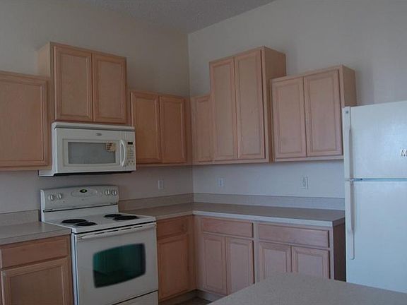 4th image of 402 Bedlington Ct