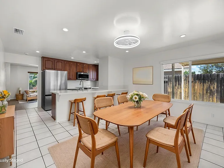 5892 Oak Meadow Dr — Photo 16