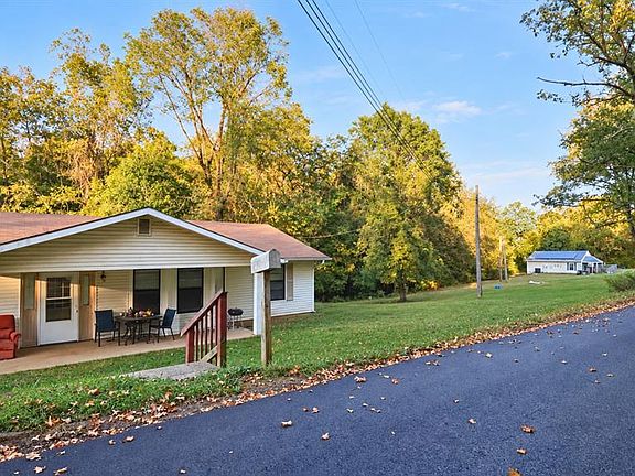 4th image of 3105 Harris Rd
